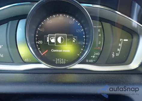 2017 Volvo Xc60 T5 Inscription z USA, uszkodzony, nr VIN YV440MDUXH2212617